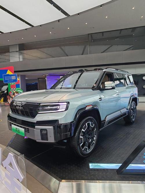 深圳40比亚迪方程豹硬派越野的爆款，英菲尼迪35周年与你共成长